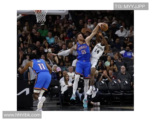 NBA对决分析:马刺客场挑战雷霆胜负难料双方实力相当不容小觑 NBA对决分析:马刺客场挑战雷霆胜负难料双方实力相当不容小觑